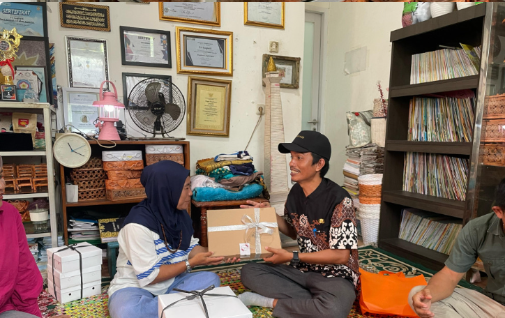 Kunjungan Pembelajaran Desa Juru Seberang ke Bank Sampah Tri Alam Lestari